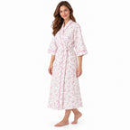 Lamros LR18 women's floral wrap dressing gown in pink – side view